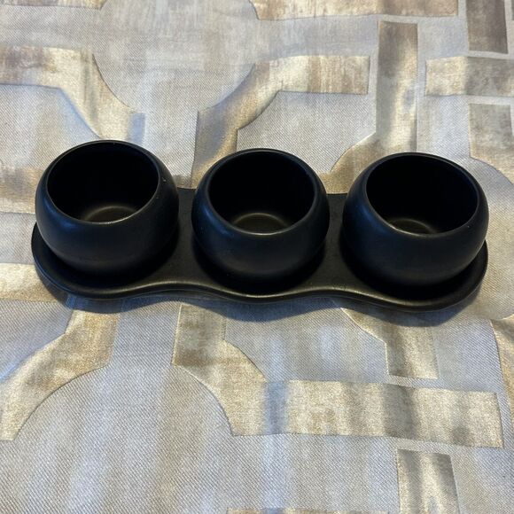 Accent Decor Trio of Rounded Pots, 3 Planters on Tray, Succulents Cactus, 'Otto' - Picture 1 of 5